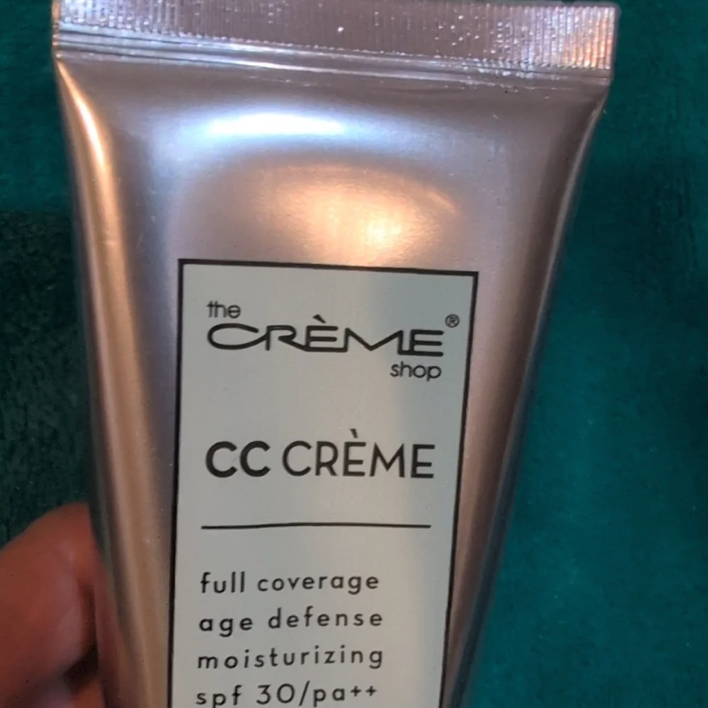 The Crème Shop CC Crème - Deep 230 SPF30 Foundation Sealed